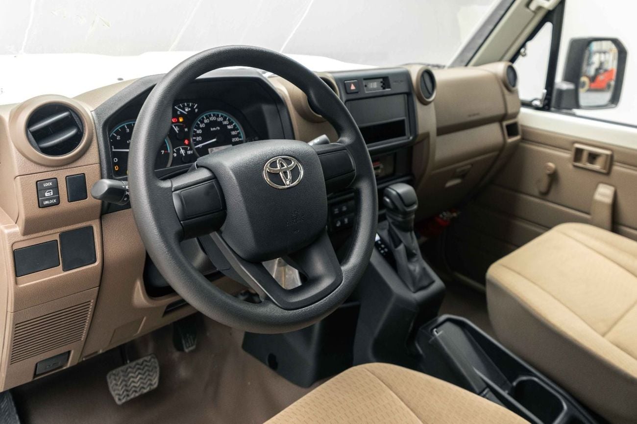 Toyota Land Cruiser 70 LC 78 HARDTOP 4.0L AT - White Inside Oak | Export Only