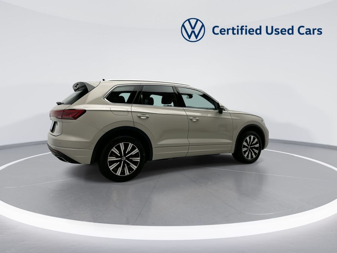 Volkswagen Touareg ELEGANCE Touareg Elegance 3L | Ex-Demo | Tirano19" Package | Luxury 4MOTION SUV | IQ.LIGHT HD Matrix | Varenn