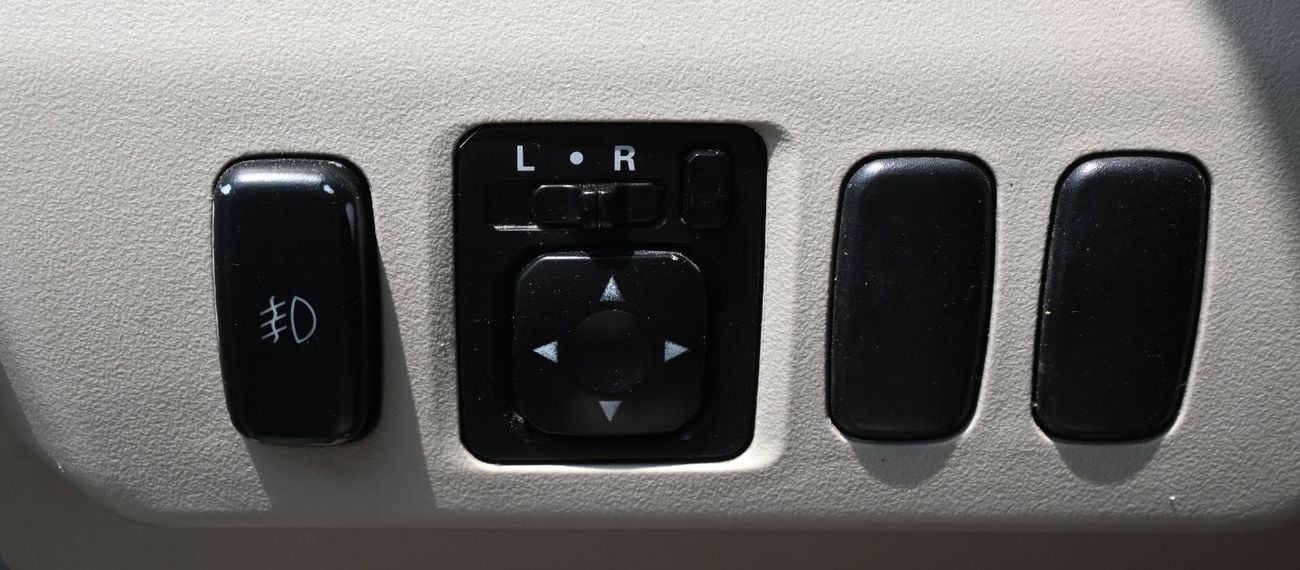 Mitsubishi Pajero GLS H/L PLATINUM