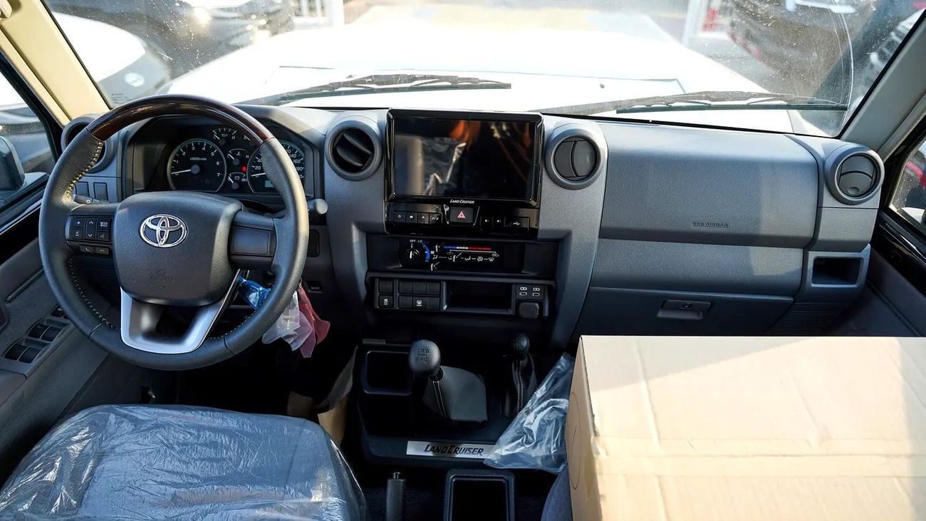 Toyota Land Cruiser 70 LC76 LX GCC Specs