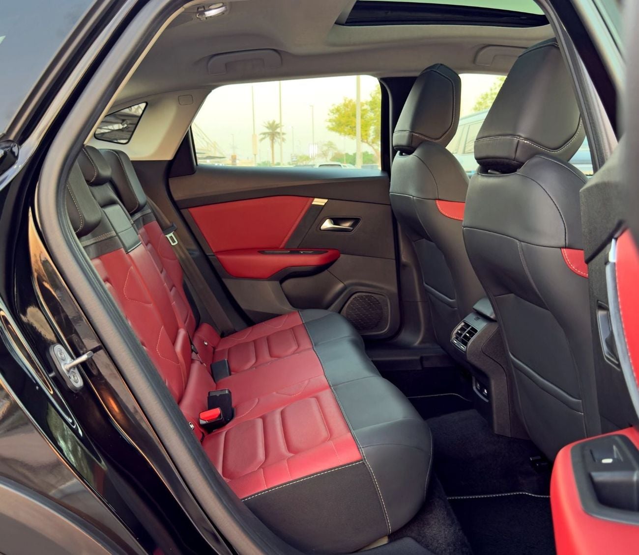 Citroen C4X SHINE 2024 Citroen C4 X YOU, Dealer Warranty, GCC Specifications