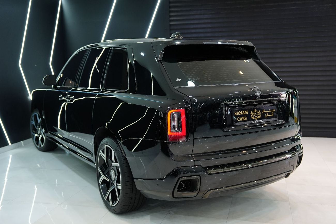 Rolls Royce Cullinan BLACK BADGE Executive Rear Seats, Rear Screens, Bespoke Audio, Dealer Warr + Serv!!