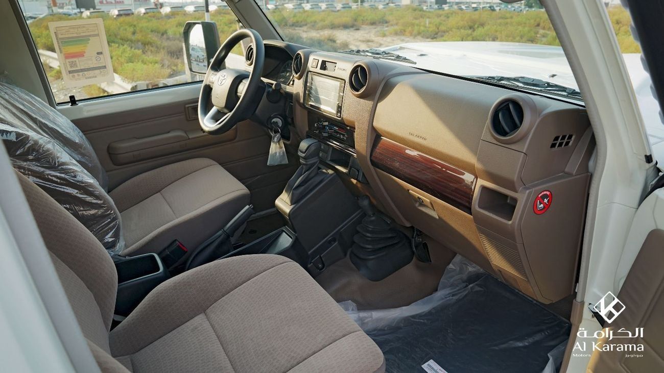 Toyota Land Cruiser 70 LC 78 HARDTOP 4.0L AT Power window and mirror - GCC