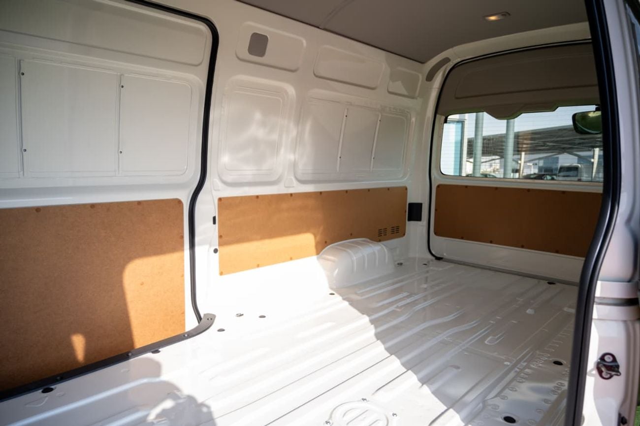 Toyota Hiace PETROL 2.7 HIGHROOF CARGO MANUAL TRANSMISSION
