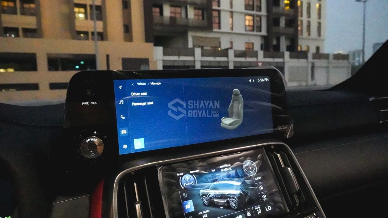 لكزس LX 700h F SPORT محرك هجين سعة 3.5 لتر، محرك V6 مزدوج، 5 مقاعد، نظام صوتي مارك ليفينسون 25، نظام ركن آلي، دفع رباعي أ