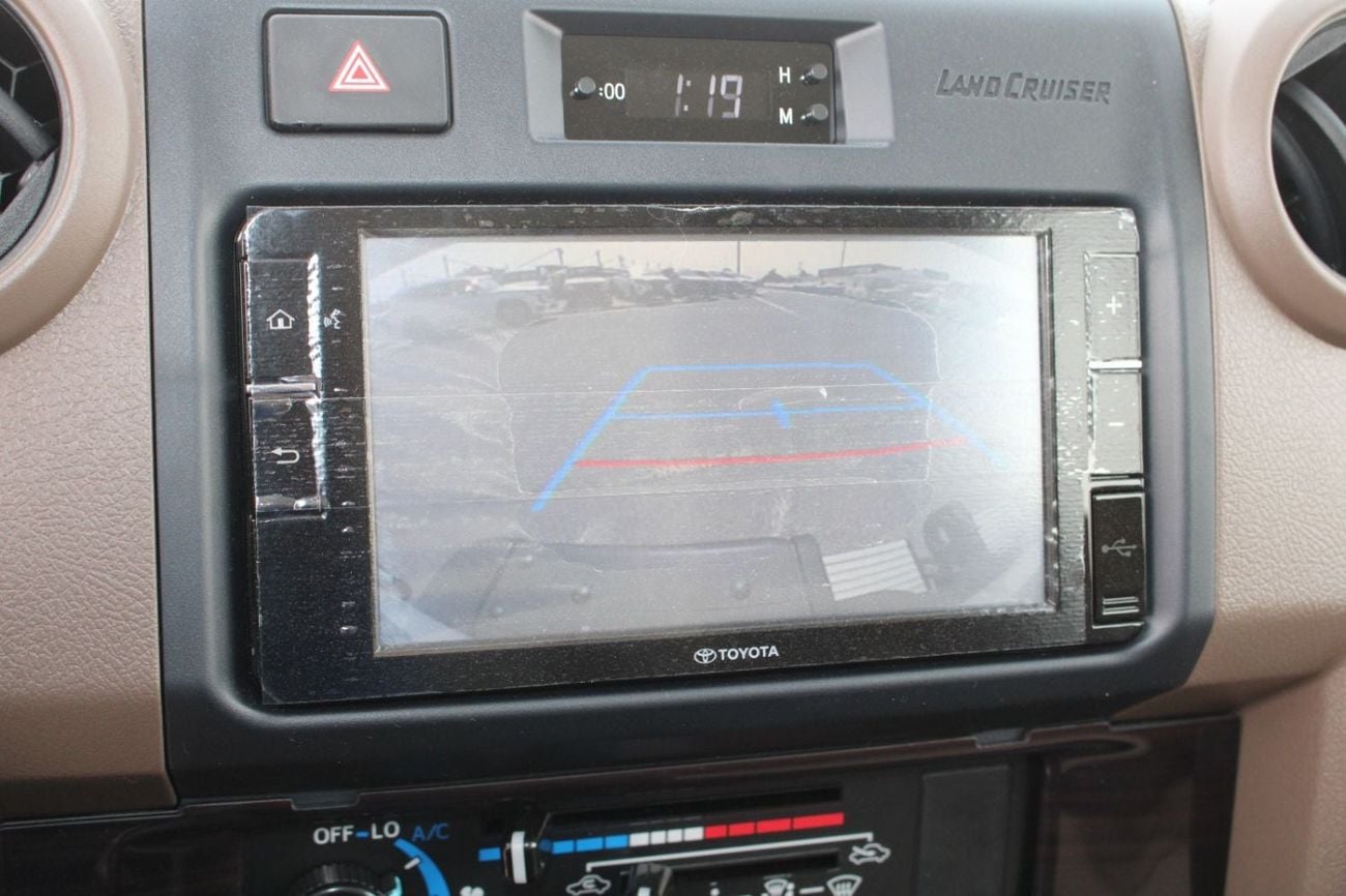 Toyota Land Cruiser 70 LC76 LX