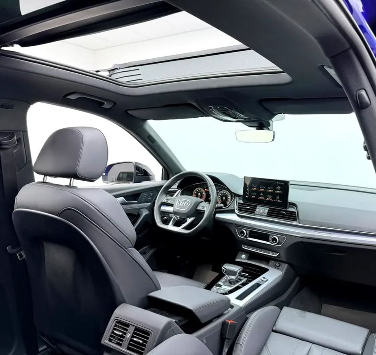 Audi Q5 Sportback, Warranty + Service Pack, Full Service History, GCC