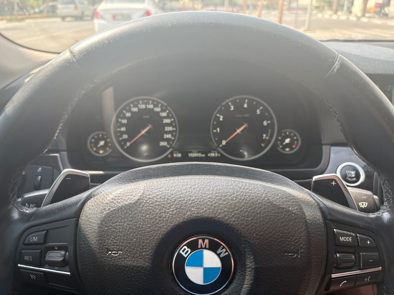 BMW 528i EXCLUSIVE