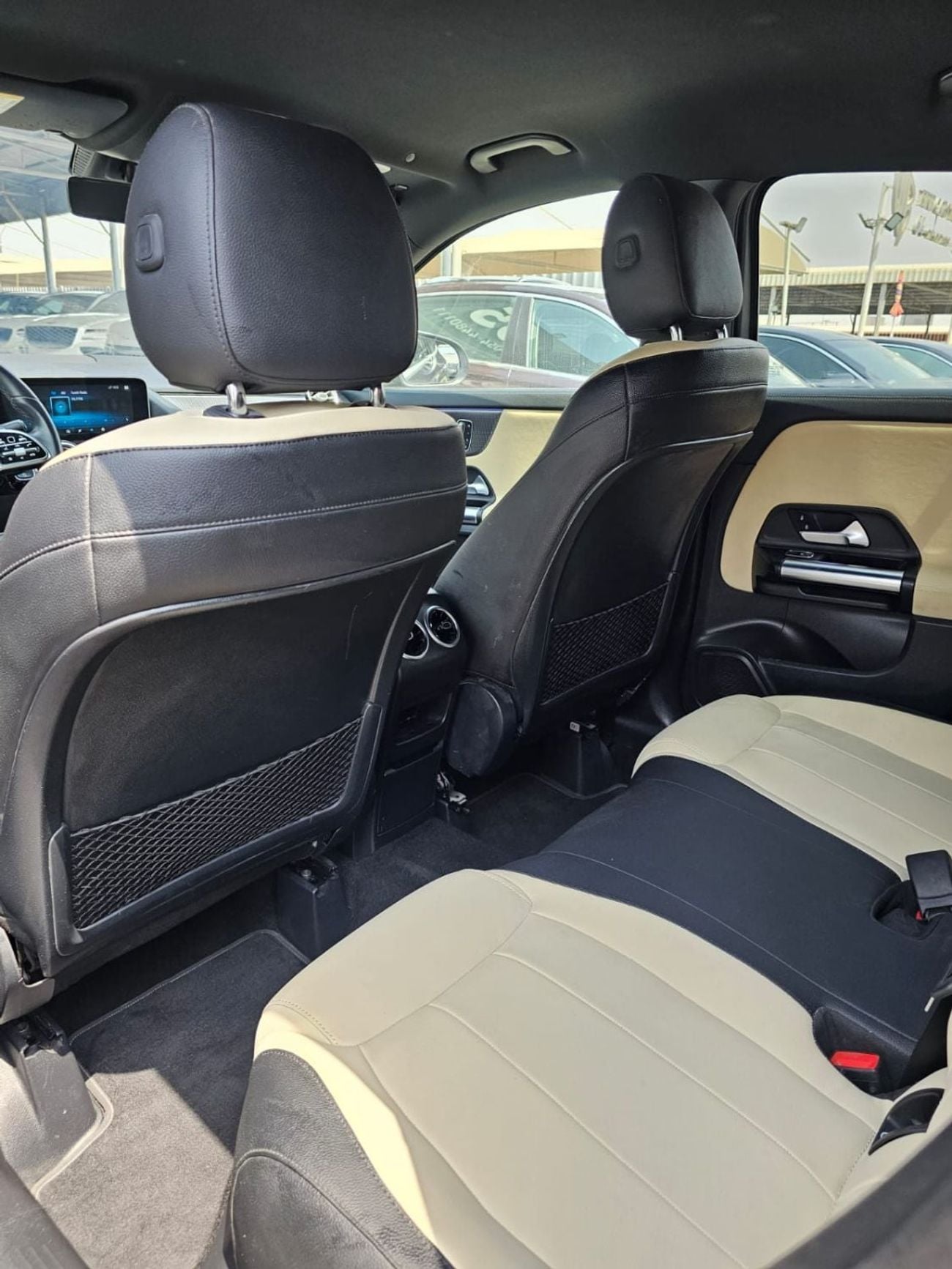 Mercedes Benz GLA250 STANDARD