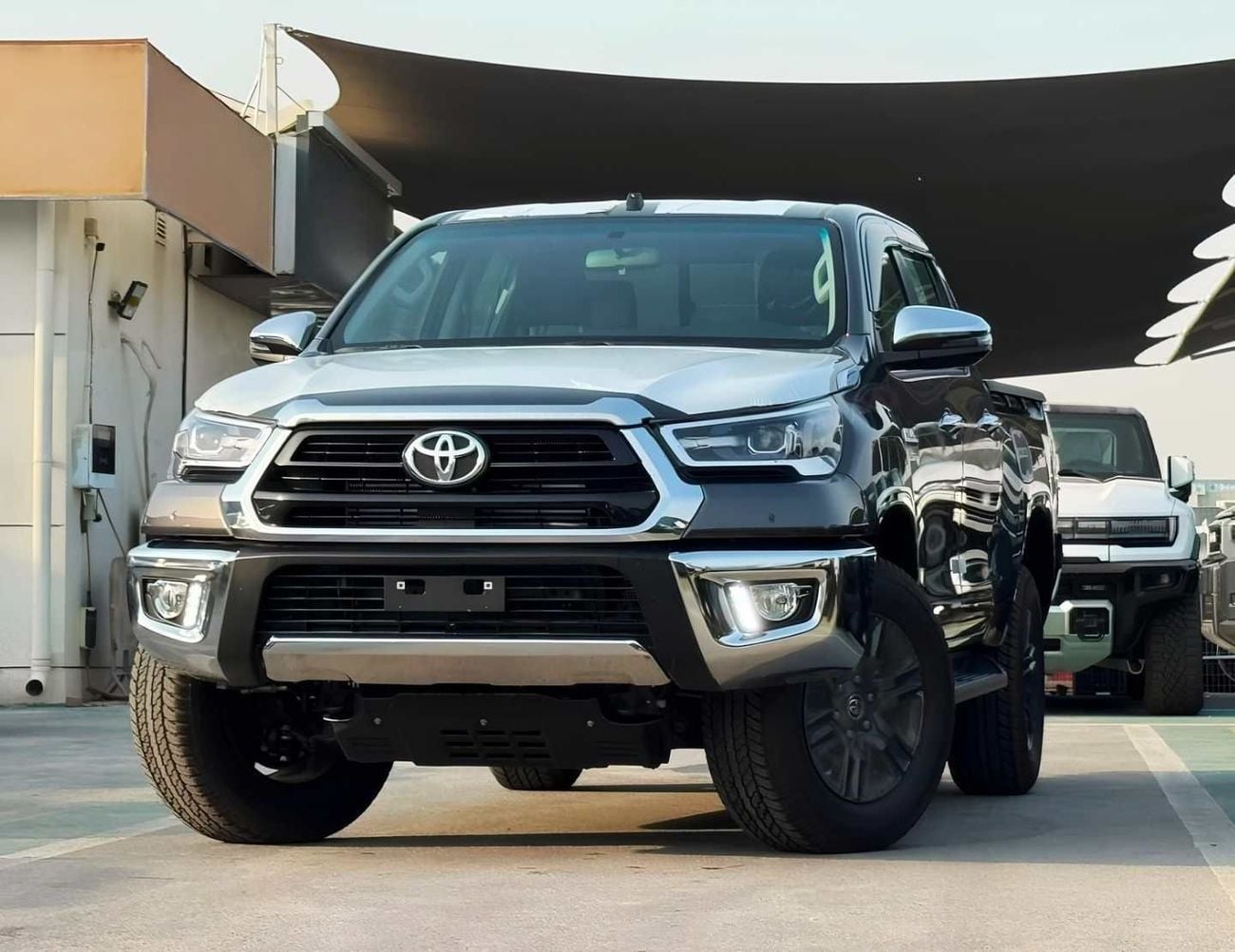 Toyota Hilux SR5 DOUBLE CABIN || 2.8L V4 DIESEL || BLIND SPOT | (CODE # HDAH1)