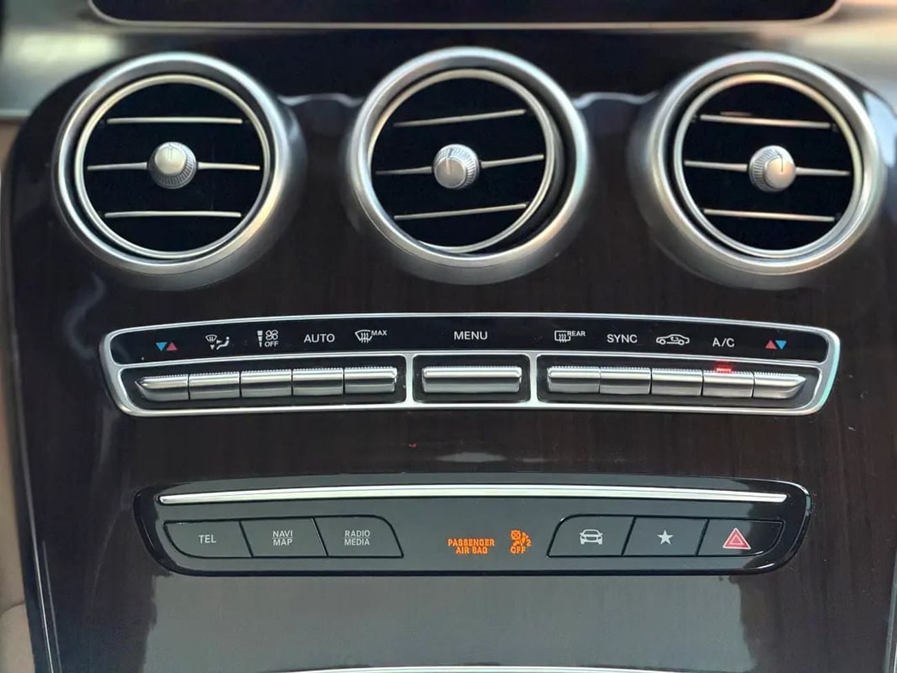 مرسيدس بنز GLC 300 GLC 300 | | Premium SUV | 2.0l V4