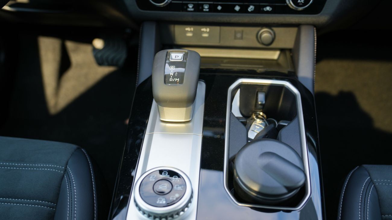 ميتسوبيشي آوتلاندر PREMIUM Mitsubishi Outlander 2026 – (G06) محرك 2.5 لتر – SUV – مواصفات خليجية – جاهزة