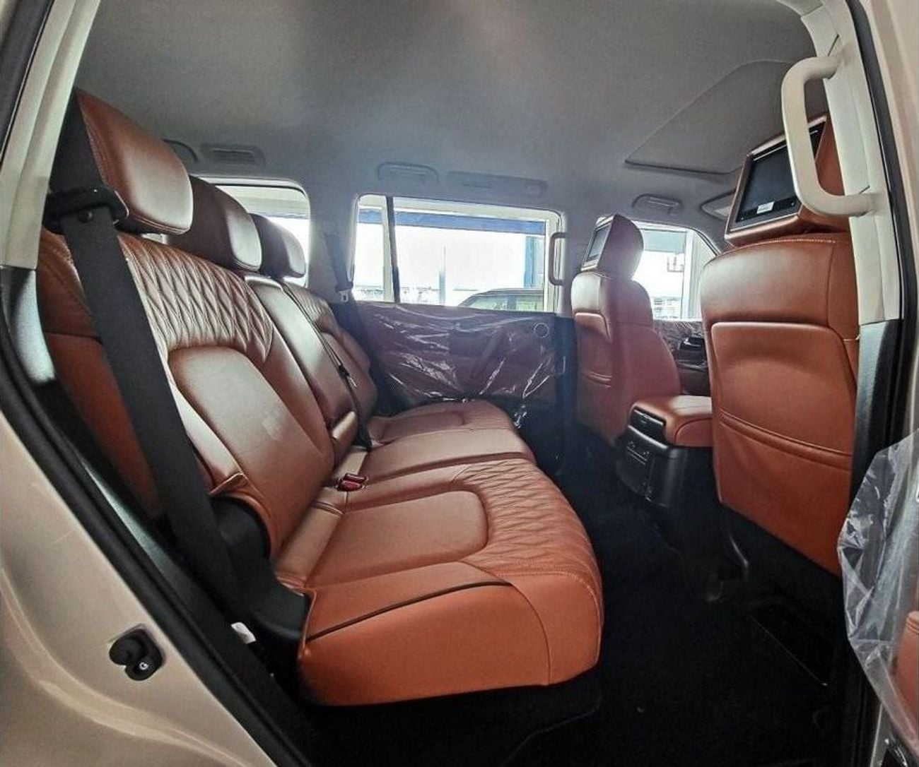 Nissan Patrol LE PLATINUM Agency maintained - 400 HP