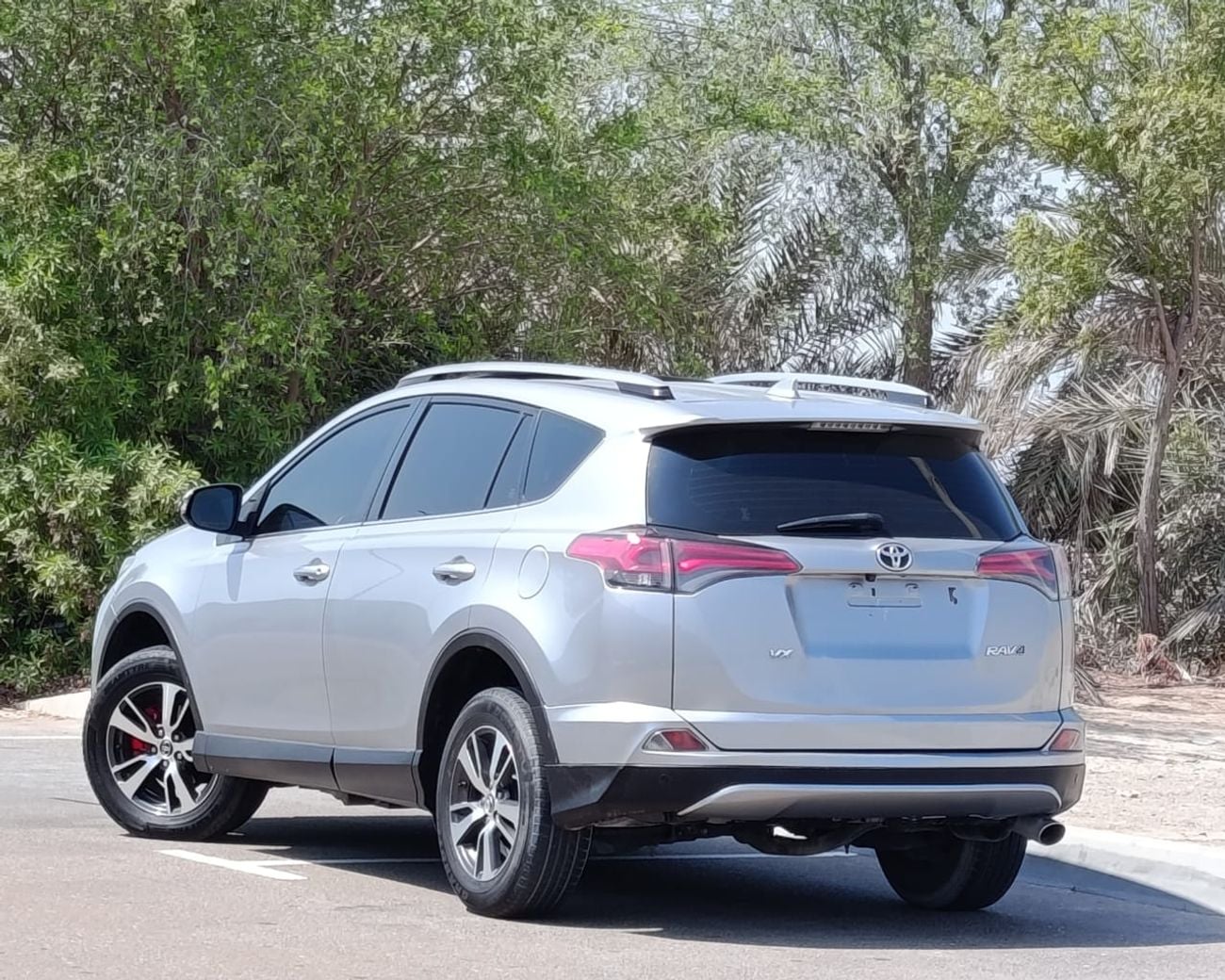 Toyota RAV4 VX 1345-Monthly l GCC l 7 Seater I Cruise, Camera, GPS l Accident Free