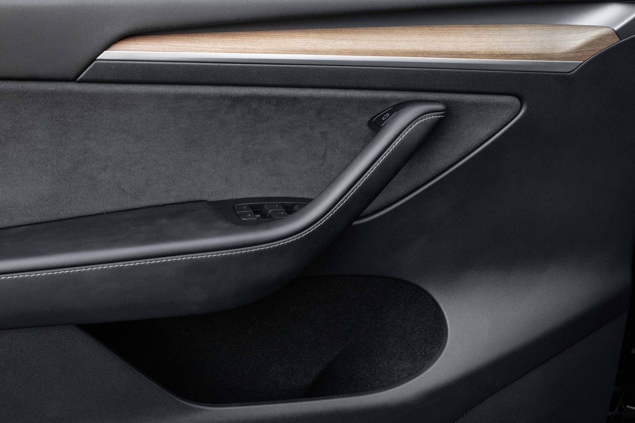 Tesla Model Y LONG RANGE Model Y Long Range Dual Motor | 2,155 P.M | 0% Downpayment | Tesla Model Y Long Range Dual Motor!