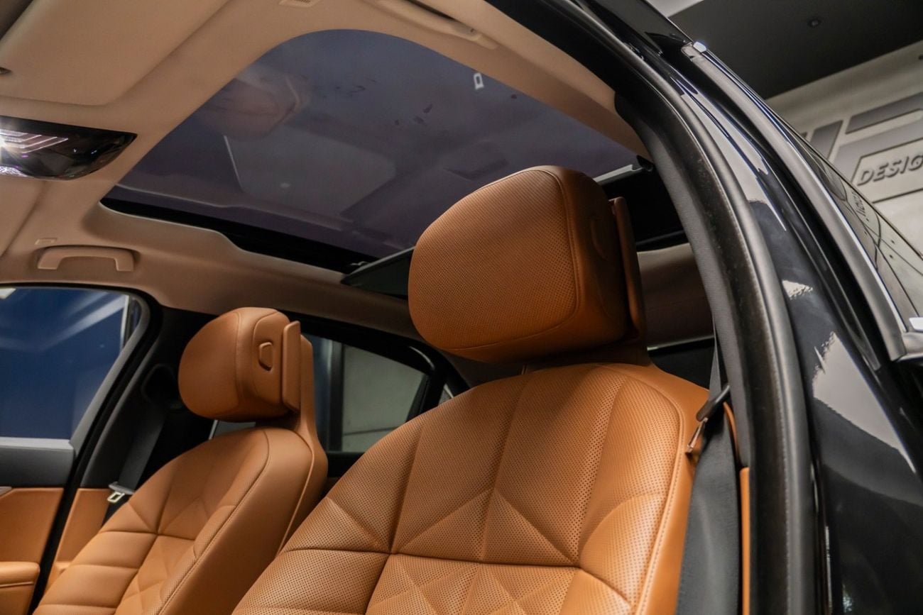 BMW 735i M SPORT 2024 | GCC Specs | Agency Warranty & Service