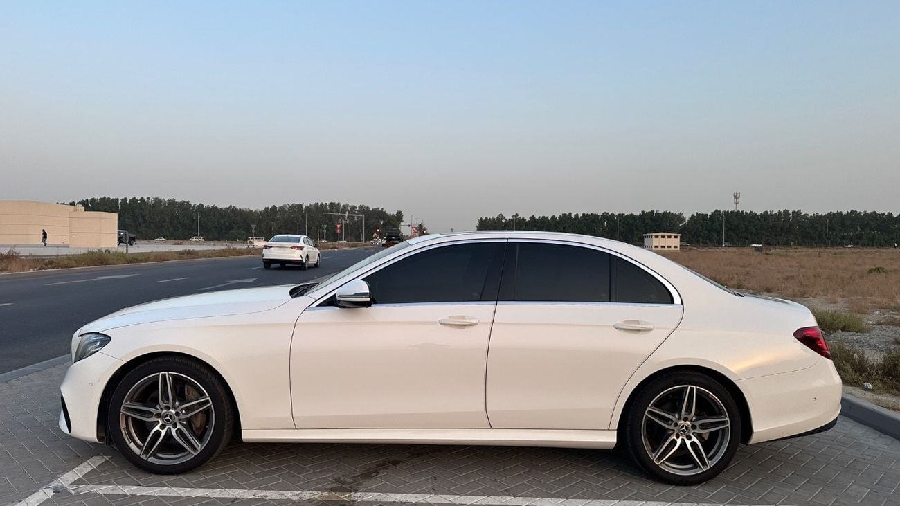 Mercedes Benz E200 PREMIUM