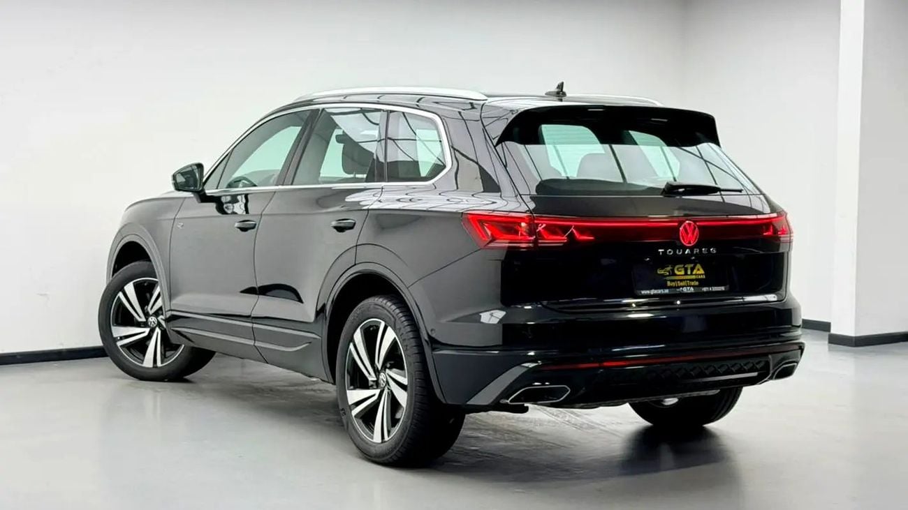 Volkswagen Touareg R-Line, VW Warranty + Service Pack, Full VW Service History, GCC