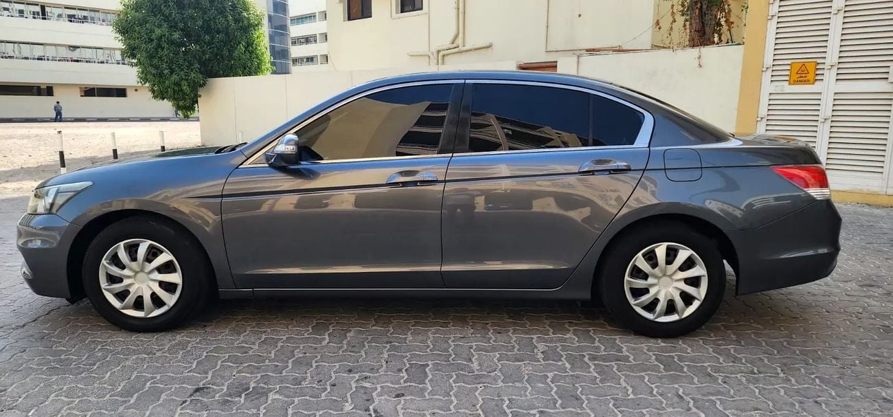 Honda Accord EX GCC Specs