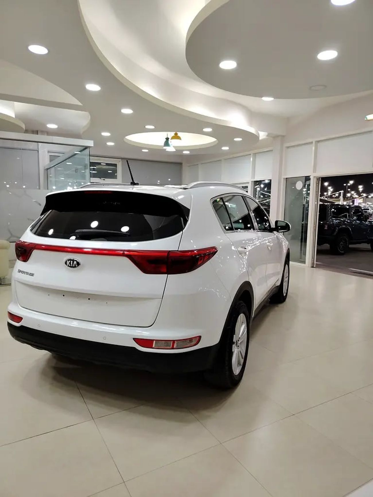Kia Sportage LX STANDARD LX STD Mid 2.0L GCC