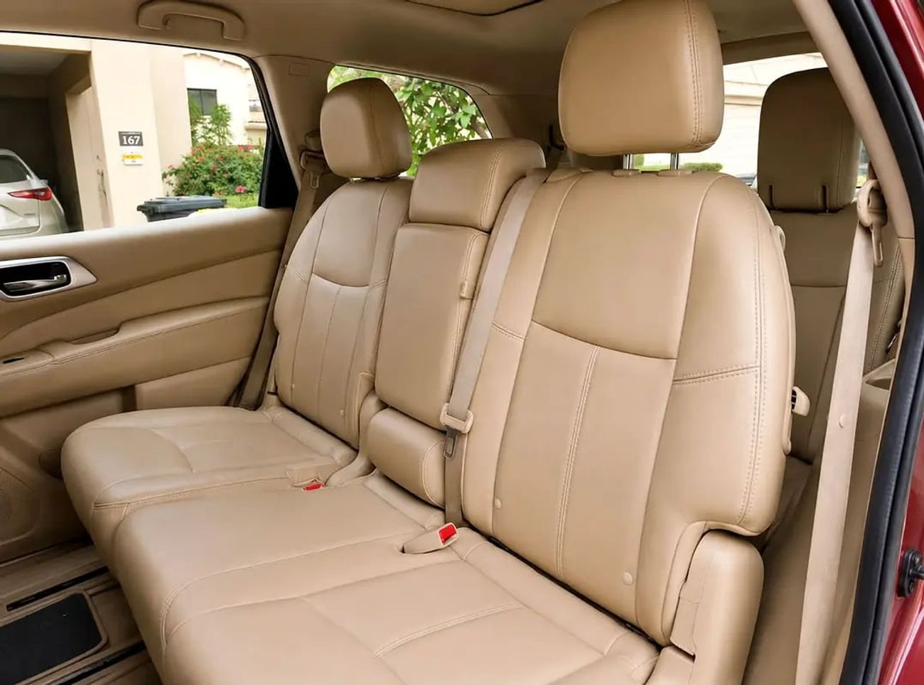 Nissan Pathfinder SV | FREE ACCIDENT | WELL MAINTAINED