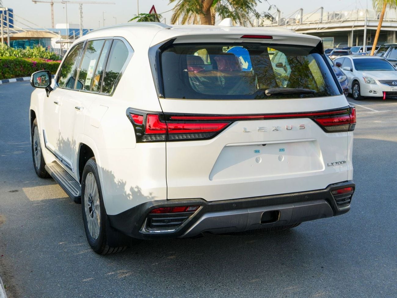 Lexus LX700h