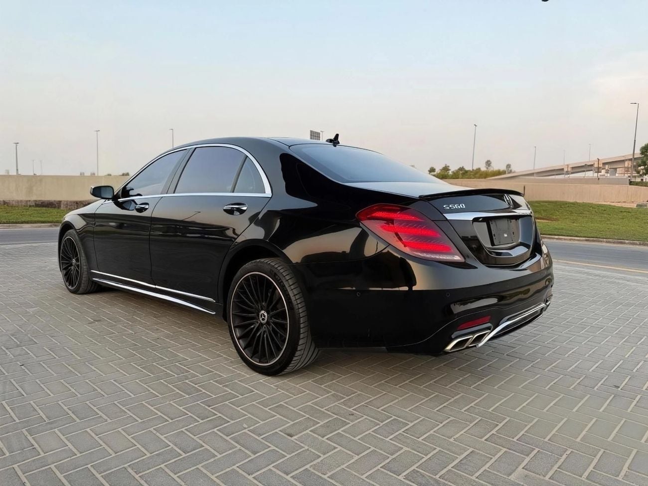 Mercedes Benz S560 L AMG