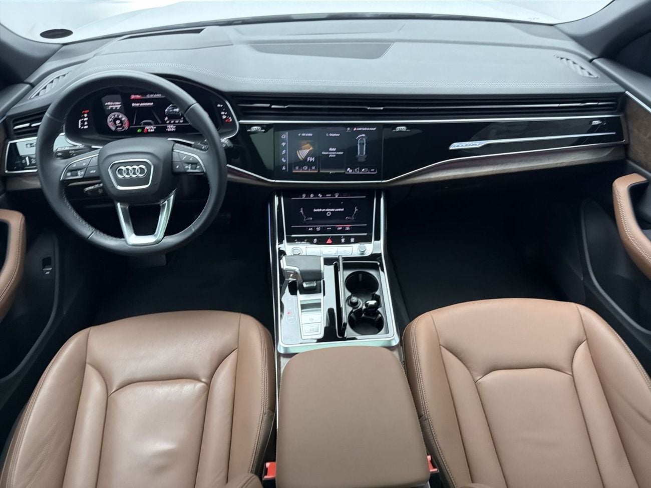 أودي Q8 55 TFSI quattro 340hp (Ref# 21253)