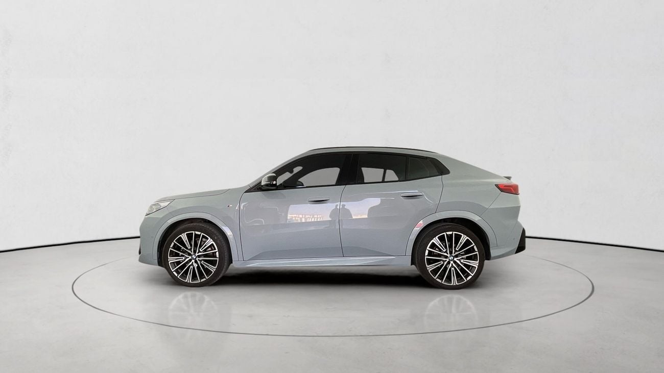 بي أم دبليو X2 XDRIVE20I M SPORT PREMIUM | شامل الضمان | 0 ﺪﻔﻋﺓ ﺃﻮﻟﻯ