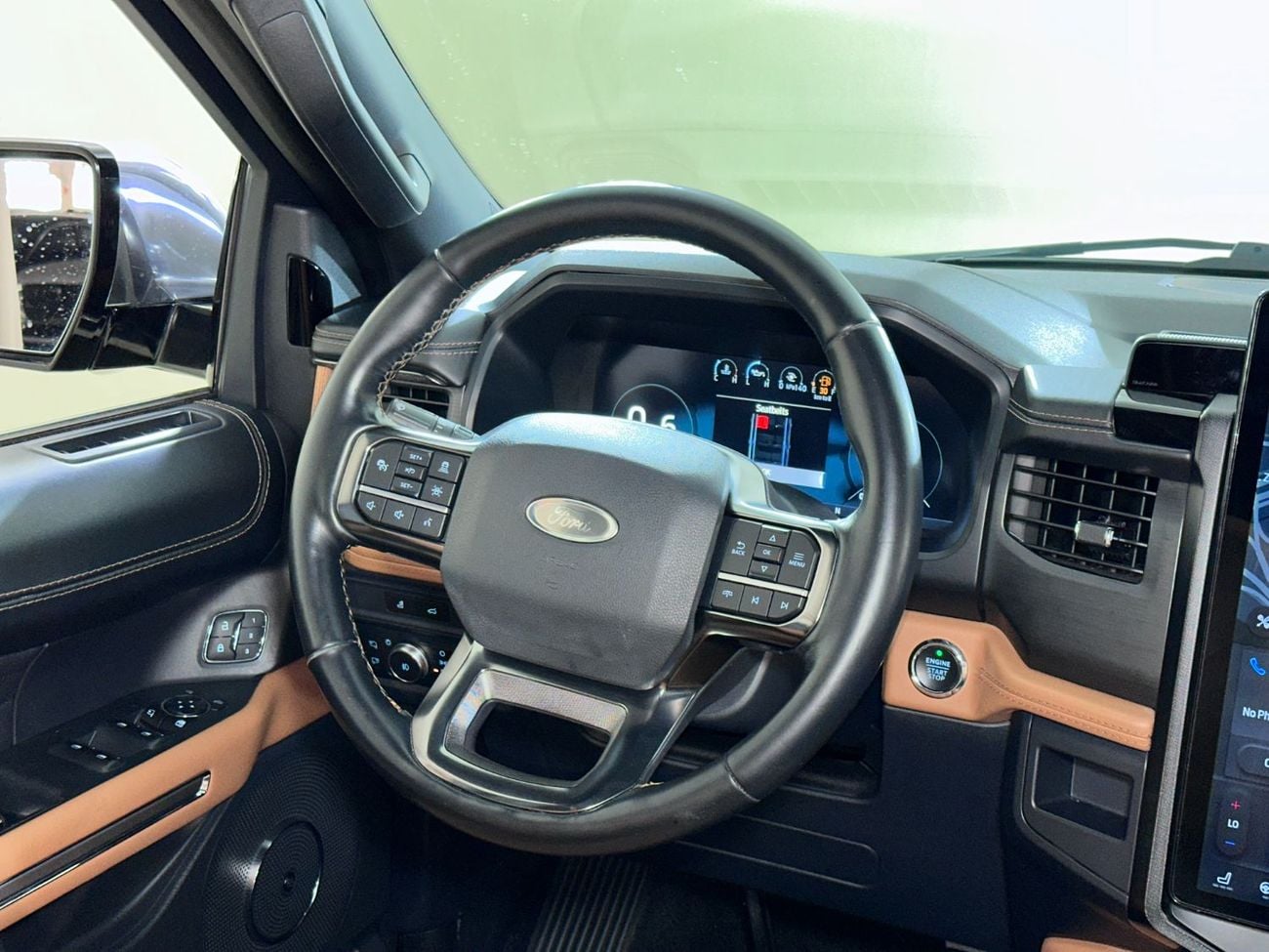 Ford Expedition PLATINUM XP-PN222/AL TAYER MOTORS/ AL QOUZ SHOWROOM