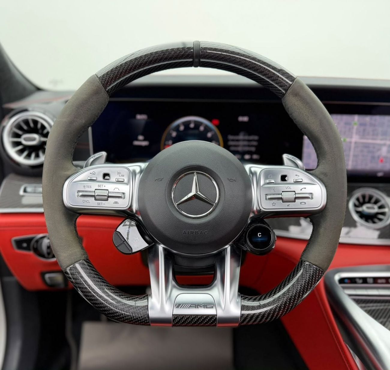 Mercedes Benz AMG GT 63-S