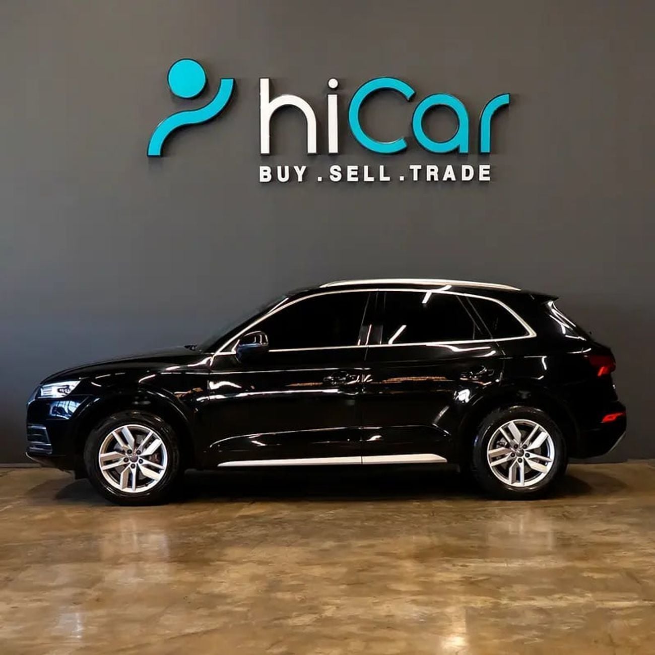 Audi Q5 45 TFSI AED 1,340 pm • 0% Downpayment • 1 Year Warranty
