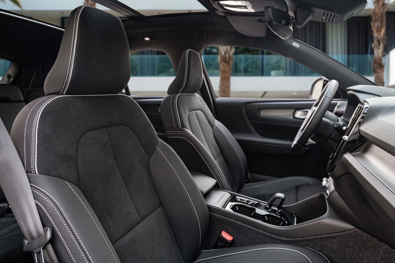 Volvo XC40 B4 ULTIMATE DARK XC40 B4 Ultimate Dark | 1,861 P.M | 0% Downpayment | 2028 WARRANTY