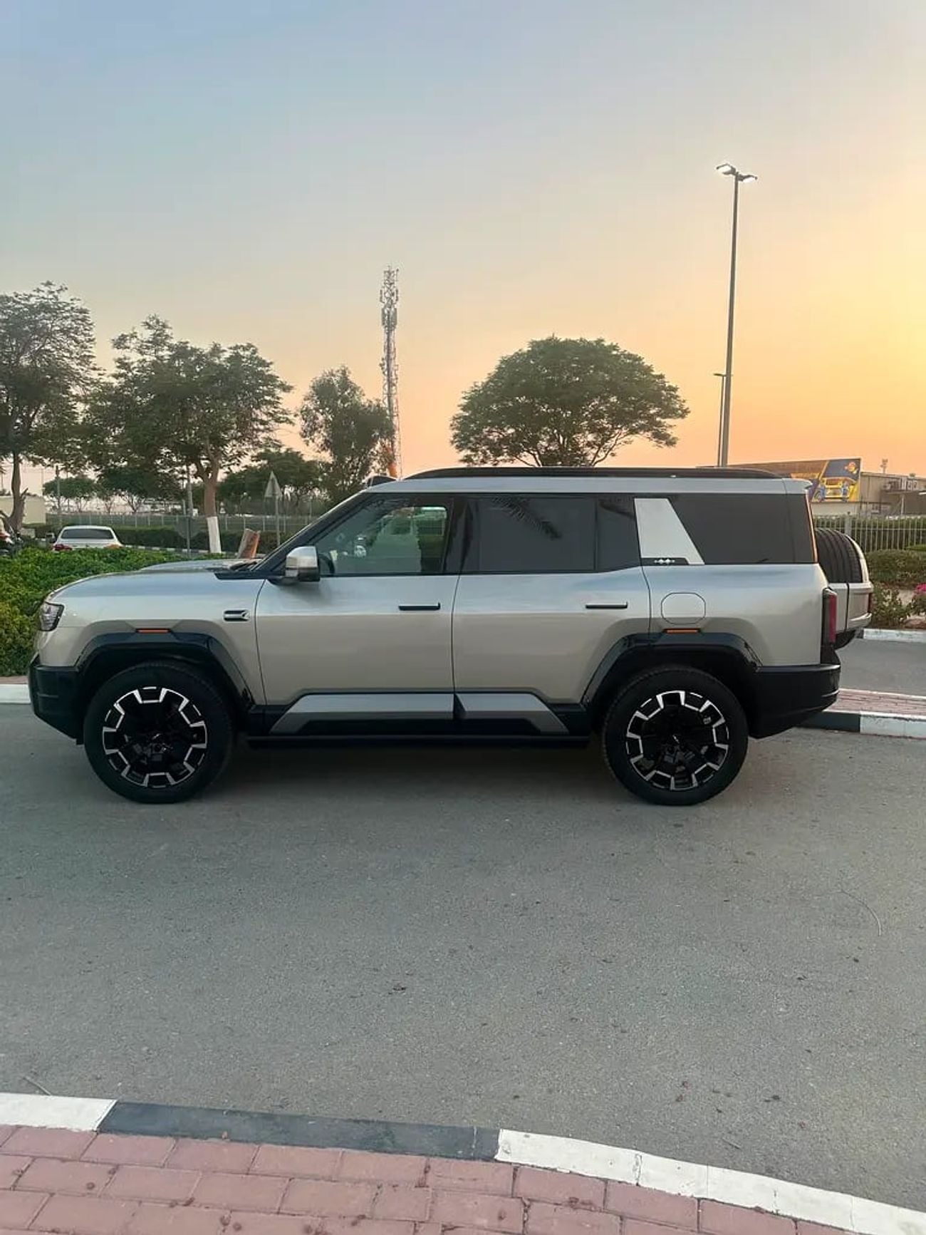 BYD Leopard 8 FLAGSHIP full option flagship full option brand km