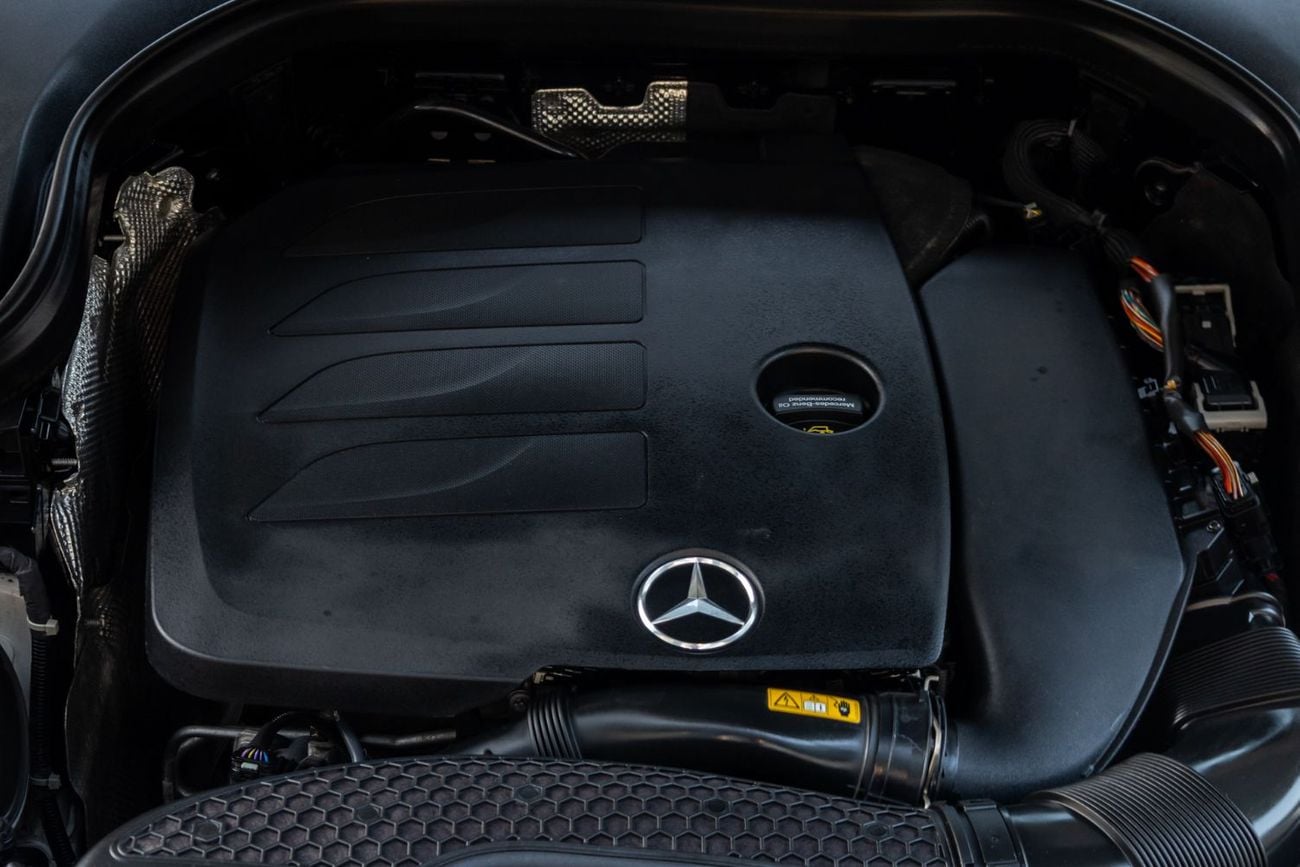 Mercedes Benz GLC200 4MATIC HIGH Mercedes-Benz GLC200 2022 GCC | Warranty
