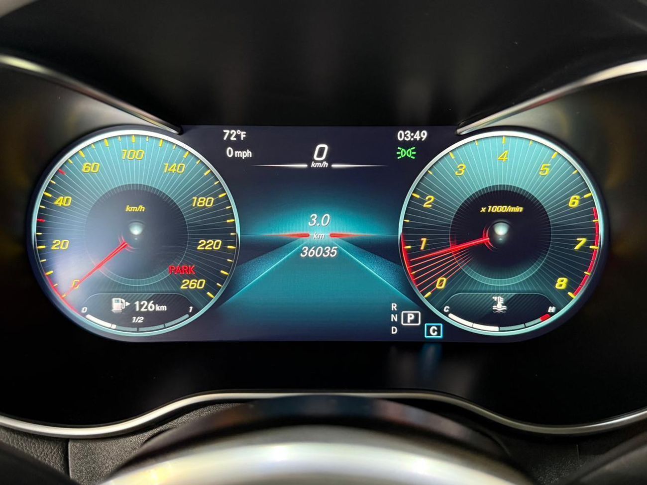 مرسيدس بنز GLC 300 STANDARD 4MATIC 2.0L