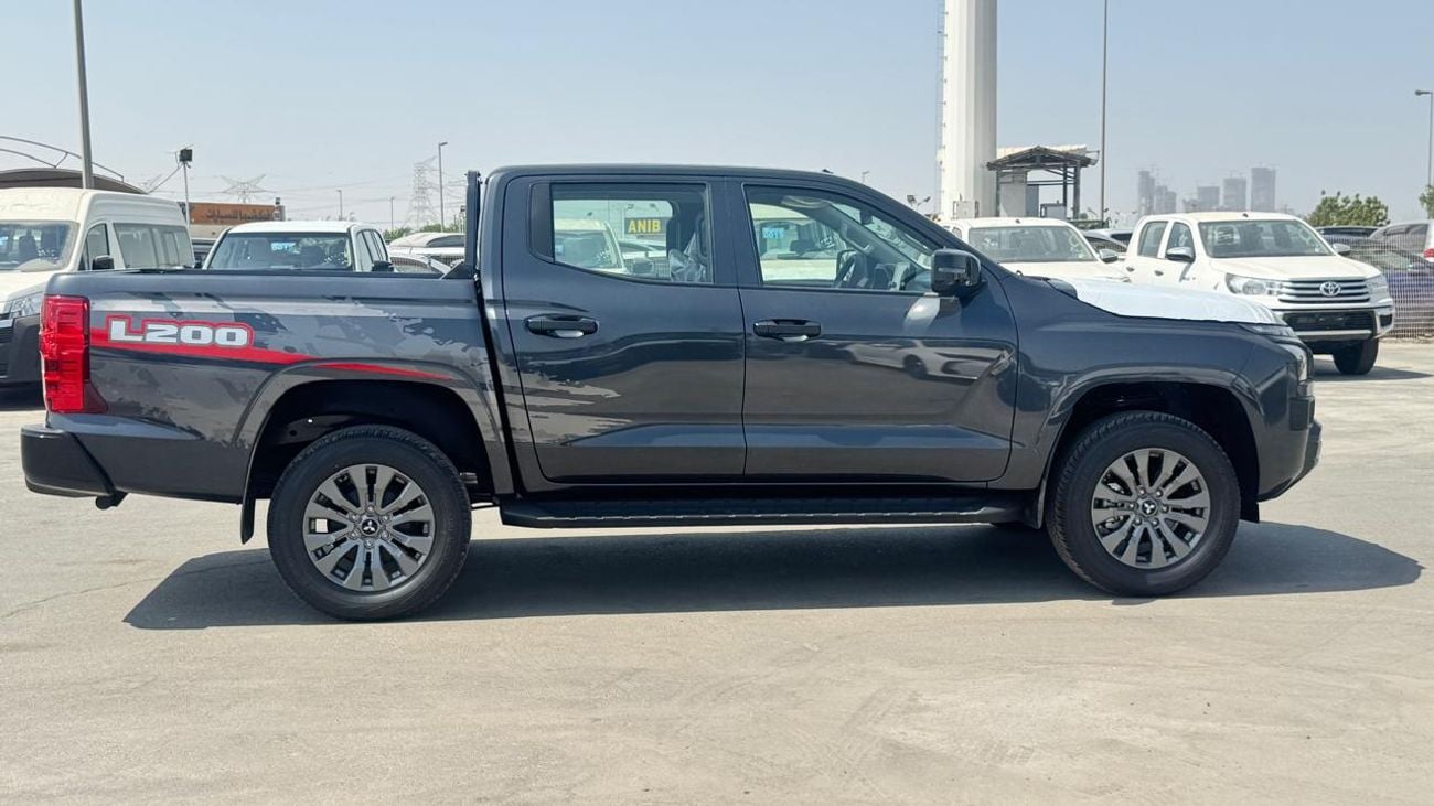 Mitsubishi L200 GLS 2.4L 4x4 Double Cabin Petrol Model 2027 Manual Transmission