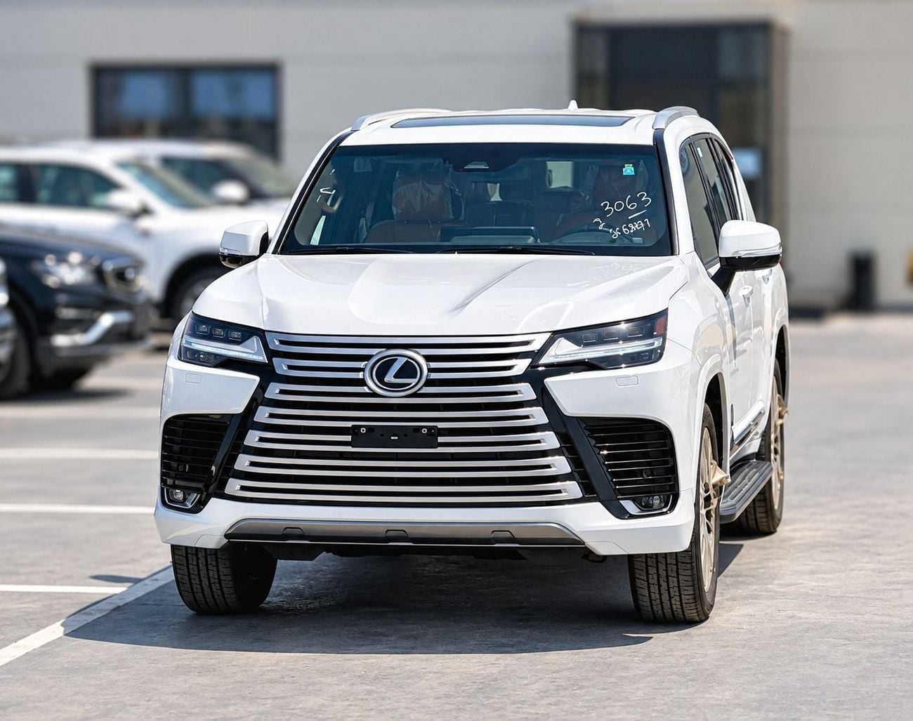 Lexus LX700h SIGNATURE LEXUS LX700h WITH AUTOPARK MOEL 2026