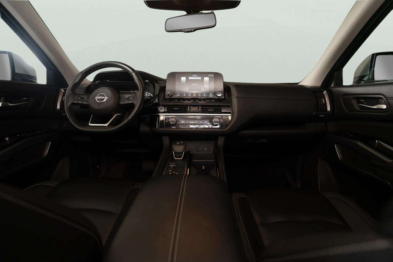 Nissan Pathfinder SV 3.5