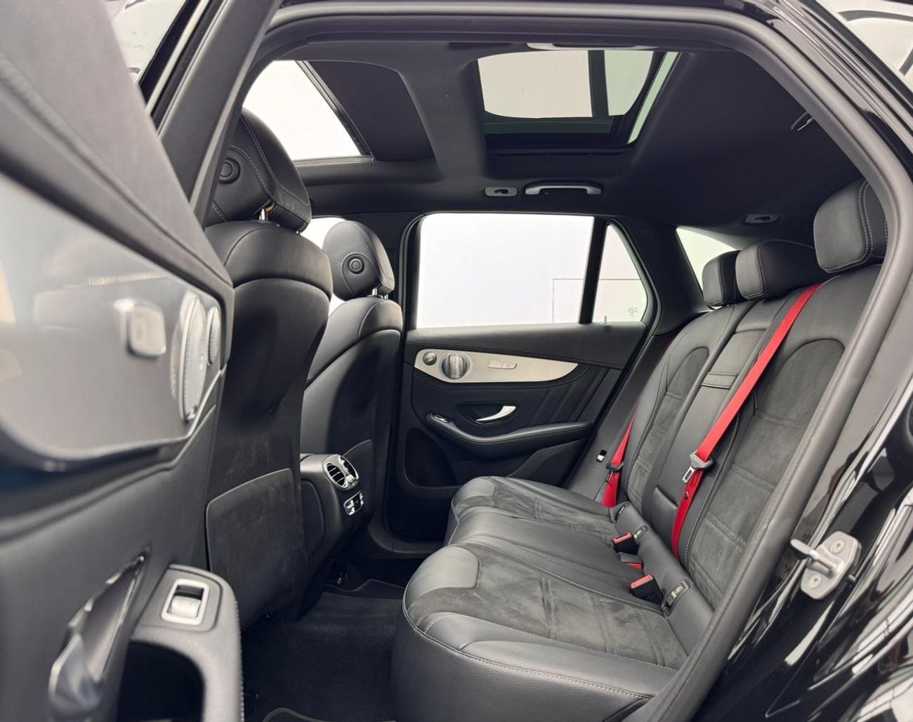 مرسيدس بنز GLC 63 AMG S 2018 Mercedes-Bez GLC63 Full Service History, Excellent Condition