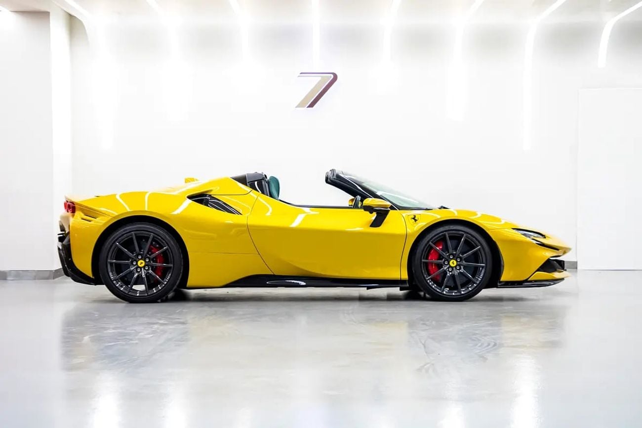 Ferrari SF90 FERRERI SF90 | SPIDER | GCC | WARRANTY | SERVICE CONTRACT | EXCELLENT CONDITION | FULL OPTION