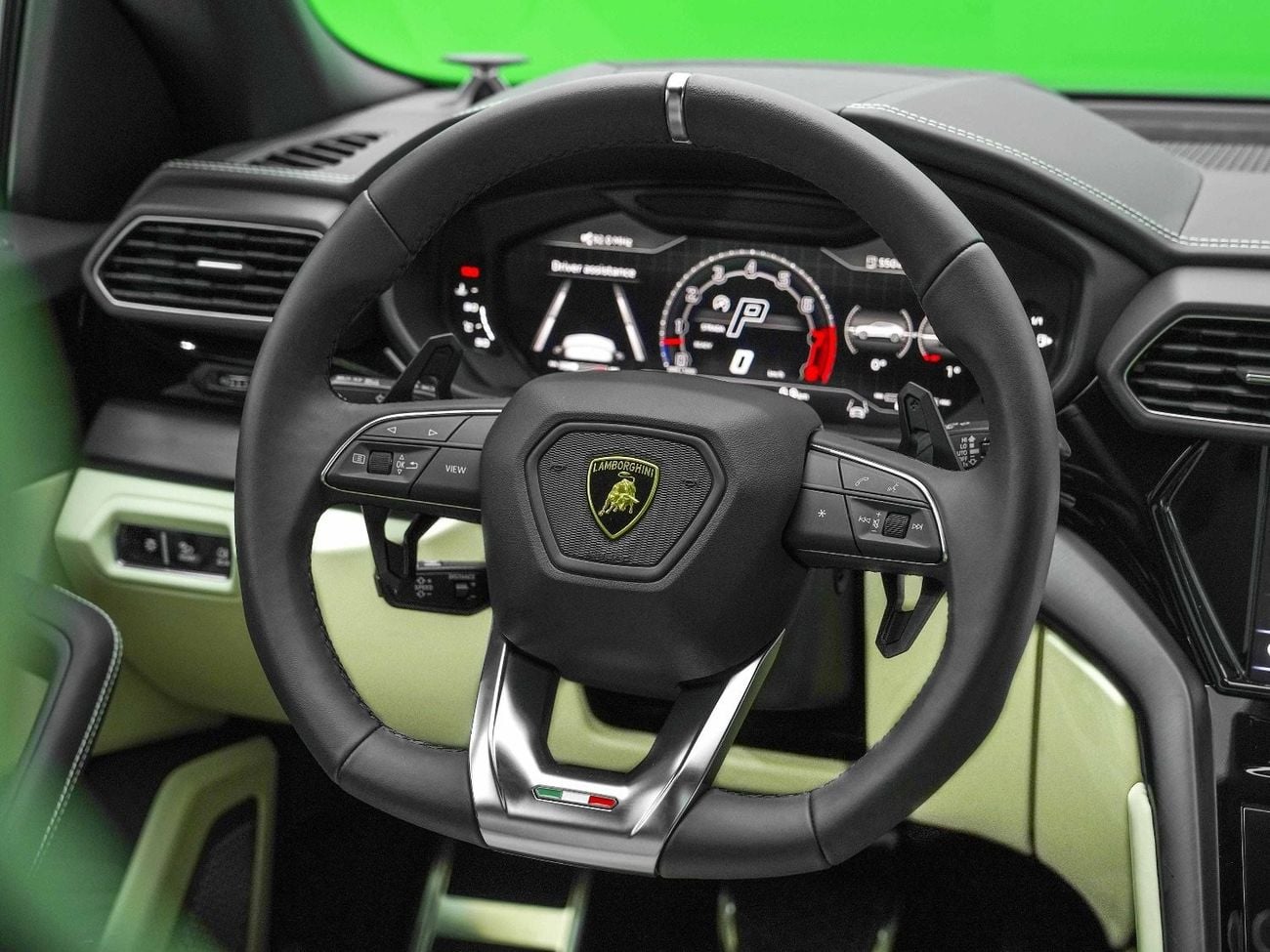 لامبورغيني اوروس UNDER 2 YEARS WARRANTY AND FREE SERVICE - URUS S - 2023 - ONLY 1,400 KM - GRIGIO TELESTO - LIKE NEW