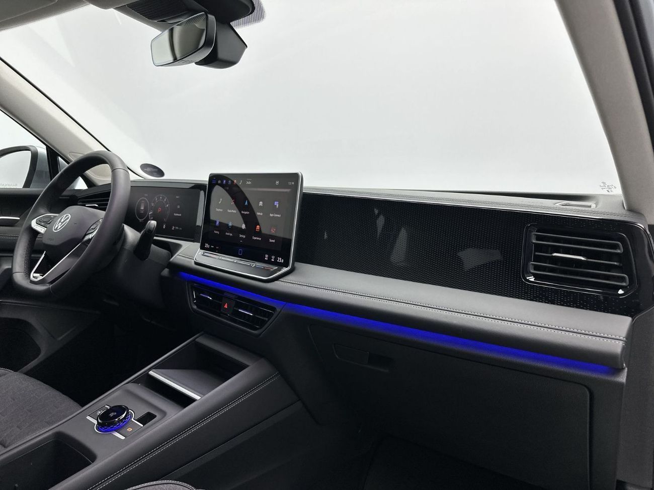 فولكس واجن تيجوان LIFE with Camera | 21,100 AED SAVINGS from New Car | All-New Generation Design | VW Certified
