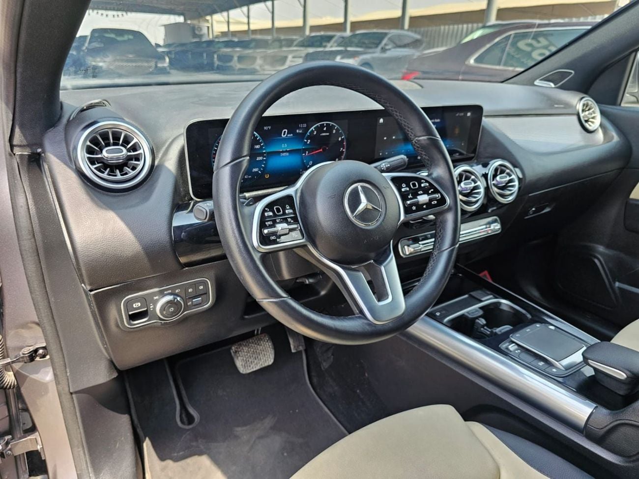 Mercedes Benz GLA250 STANDARD