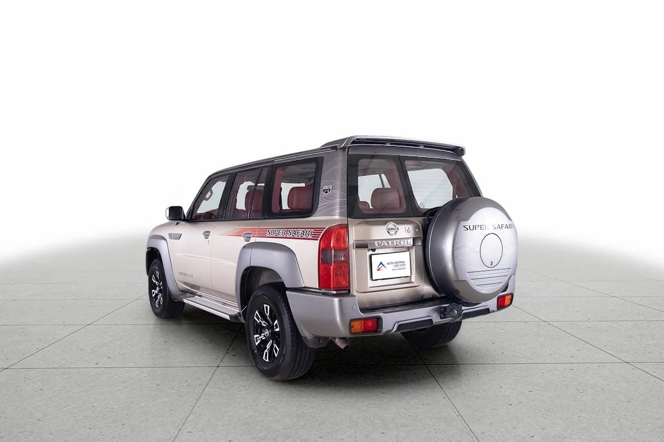 Nissan Patrol SUPER SAFARI 4.8