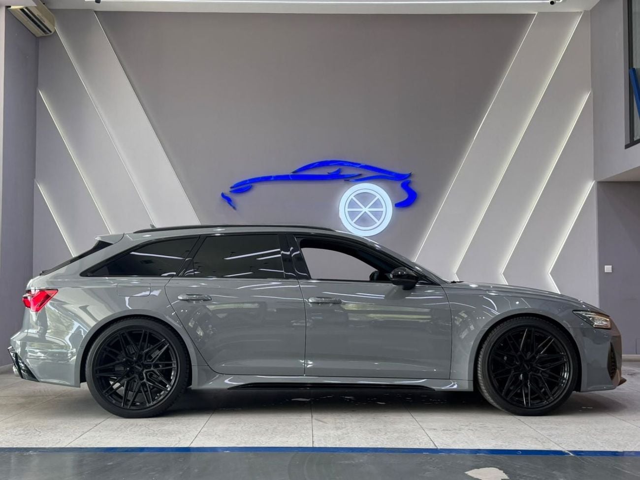 أودي RS6 ستاندارد إصدار RS6
