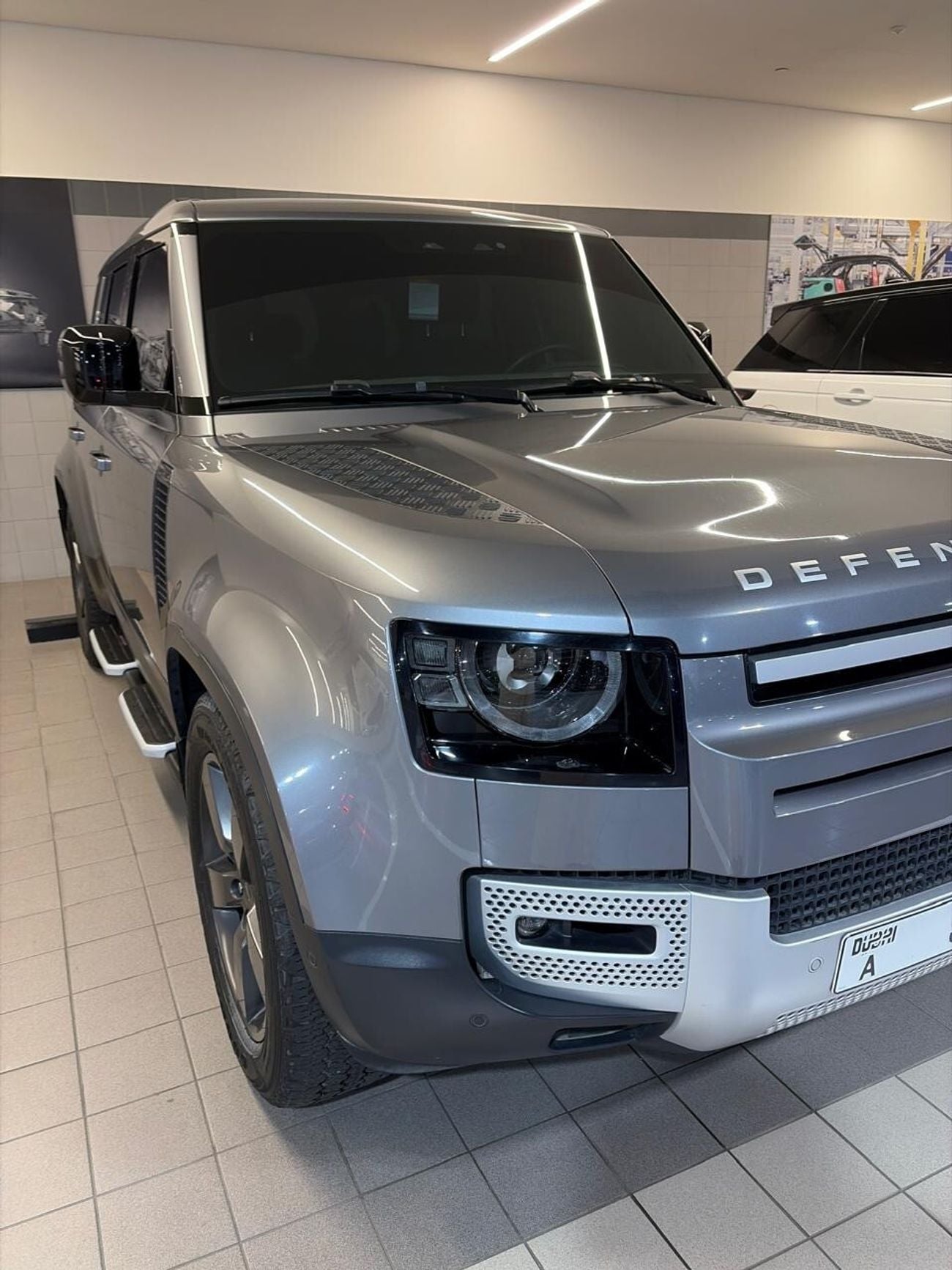 Land Rover Defender 110 SE P300