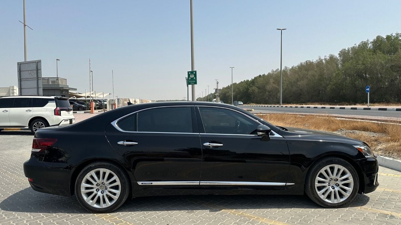 Lexus LS600h L