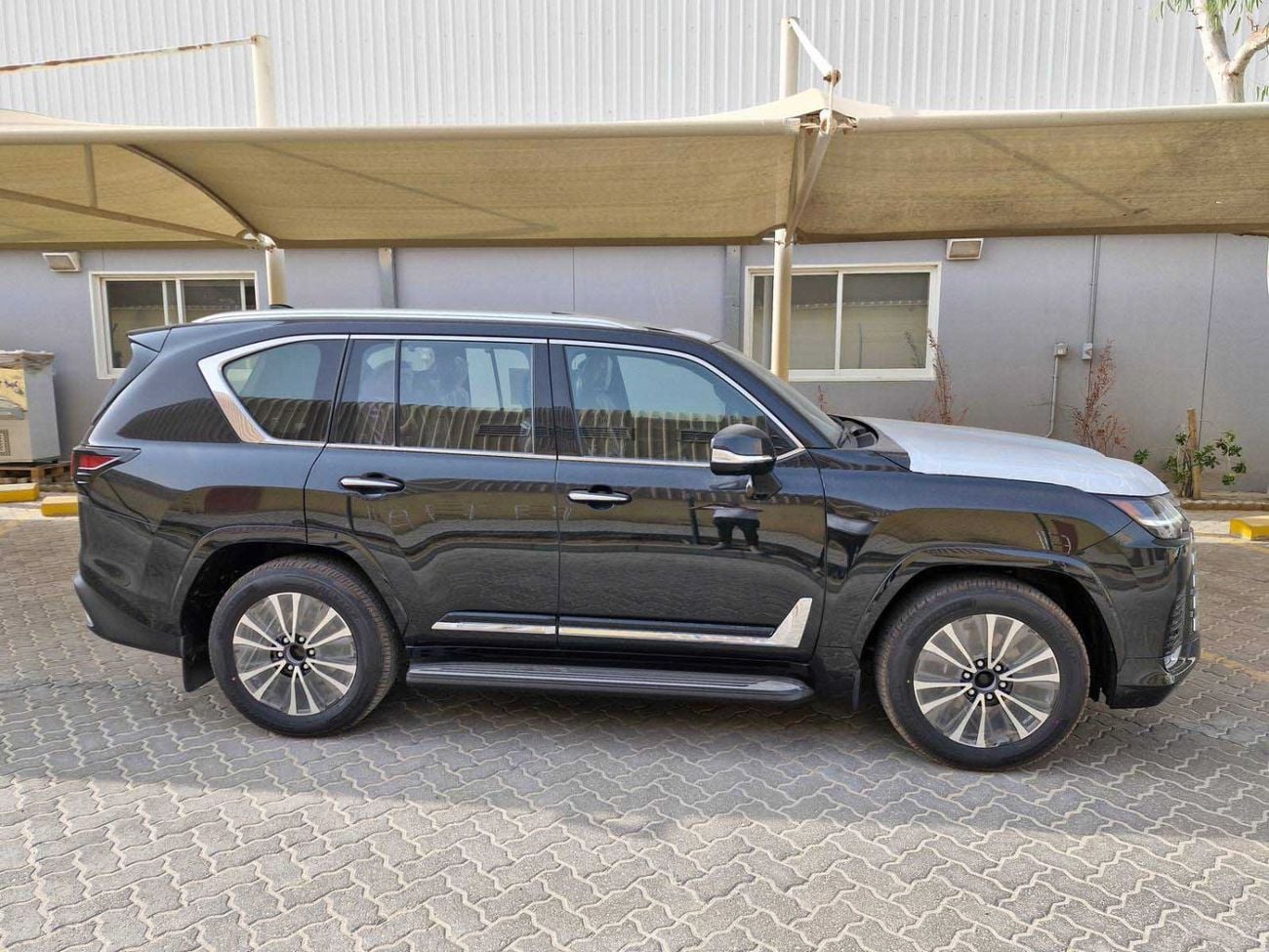 Lexus LX600 PRESTIGE