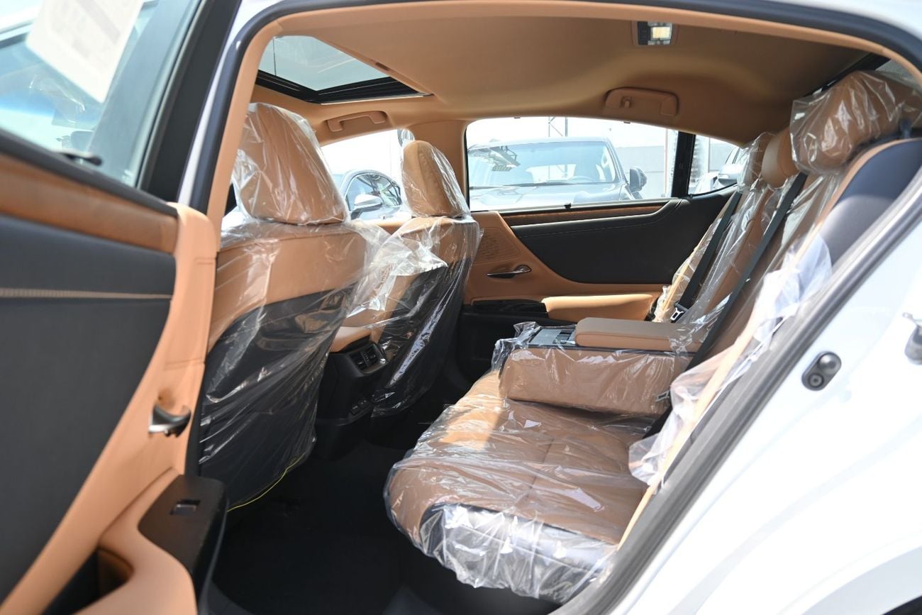 Lexus ES300h PLATINUM 2025 Lexus ES300H 2.5L Hybrid, Color White